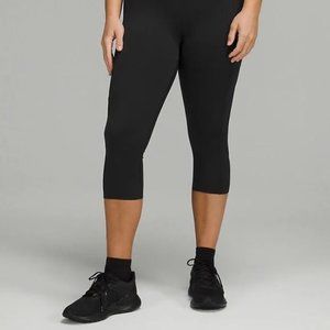 Black Lululemon crops 12 capris